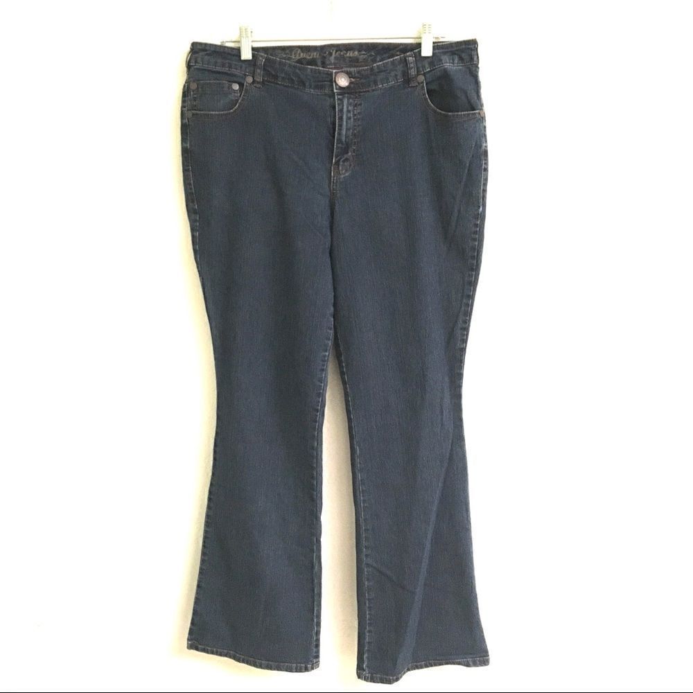 Avenue boot cut medium wash jeans 14